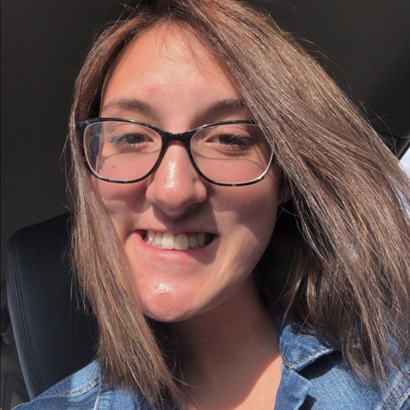 Meet your Posher, Elizabeth - Picture 1 of 1